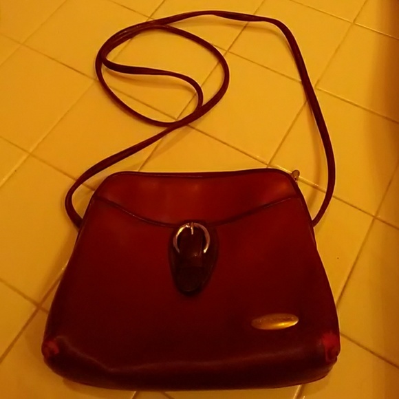 Deep red Liz Claiborne shoulder bag - Picture 1 of 4